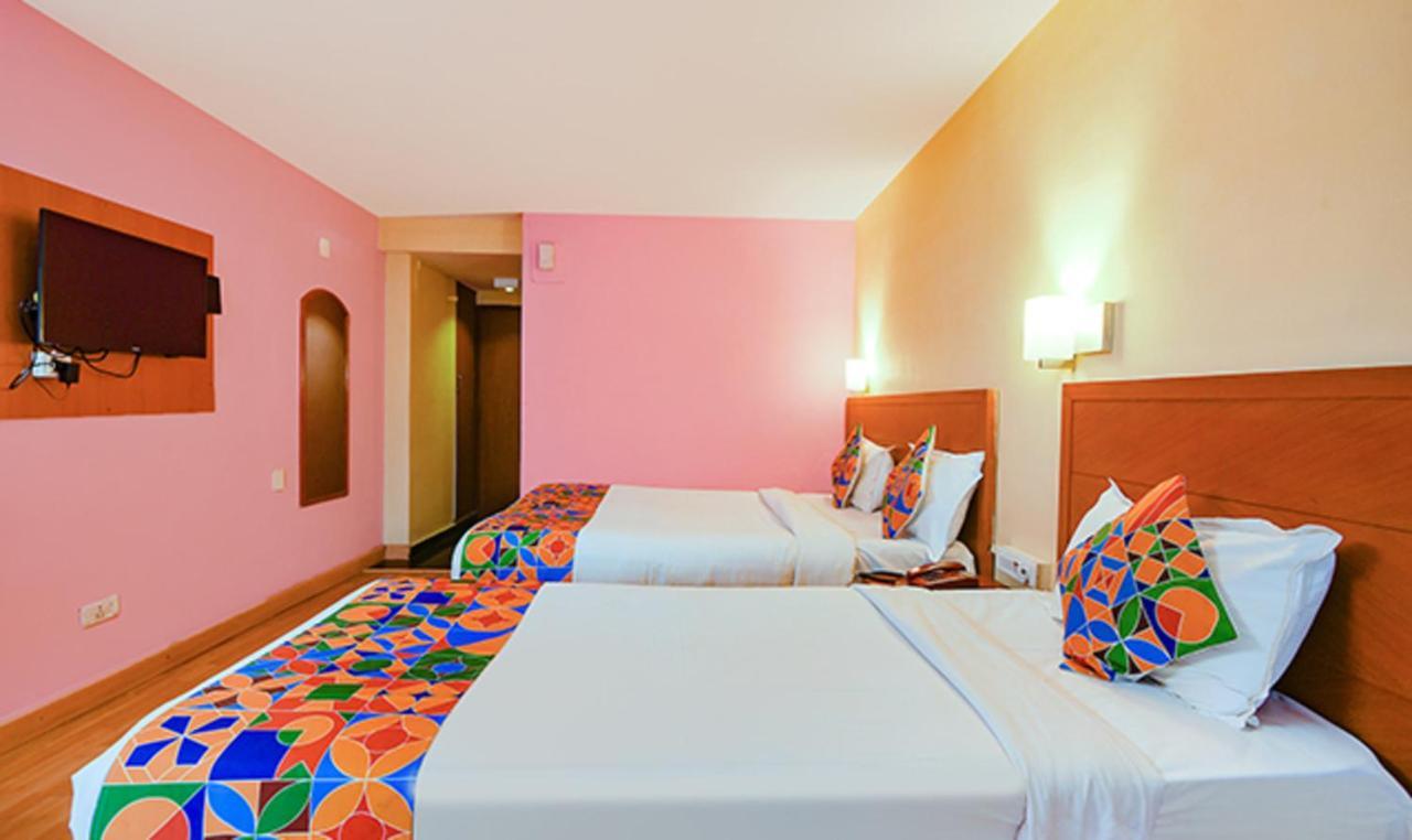 Fabhotel Khems Shoram Palace Road Ooty Kültér fotó