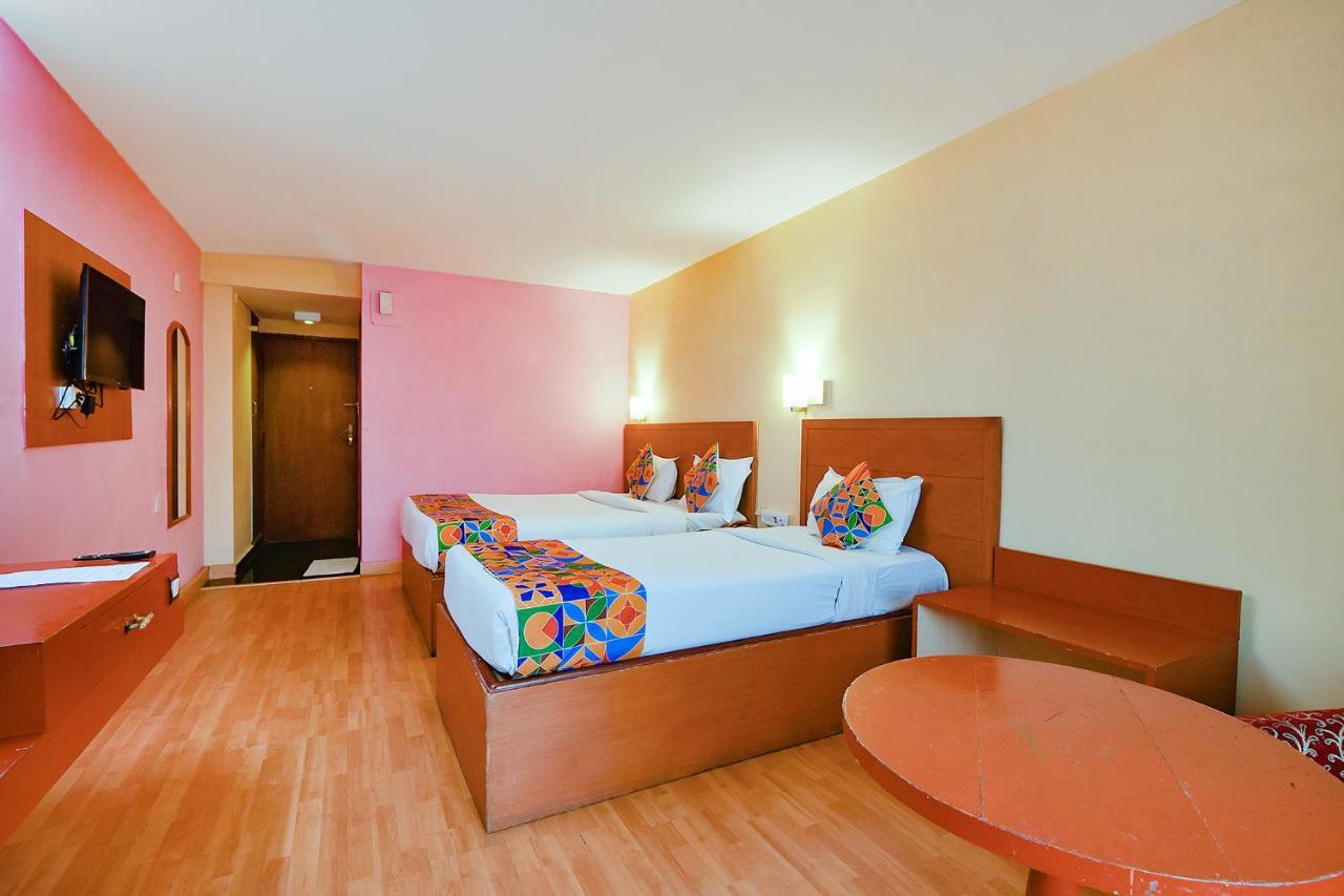 Fabhotel Khems Shoram Palace Road Ooty Kültér fotó