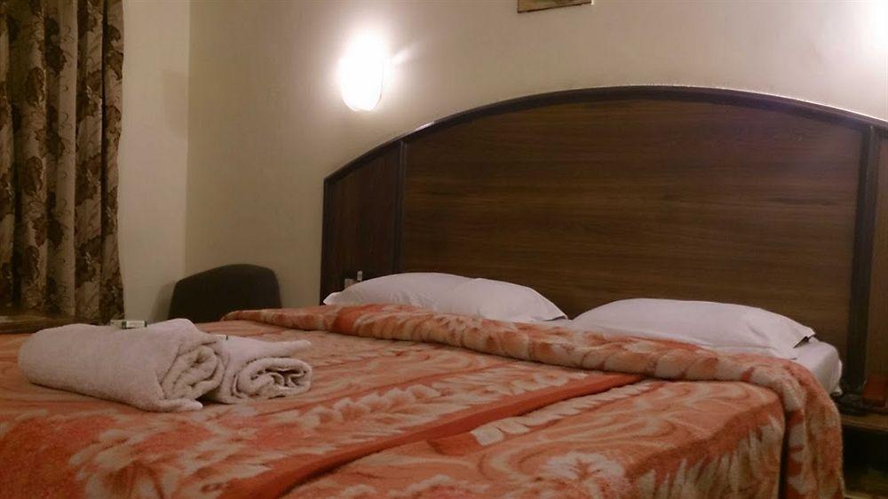 Fabhotel Khems Shoram Palace Road Ooty Kültér fotó