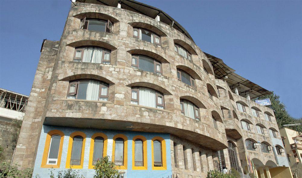 Fabhotel Khems Shoram Palace Road Ooty Kültér fotó
