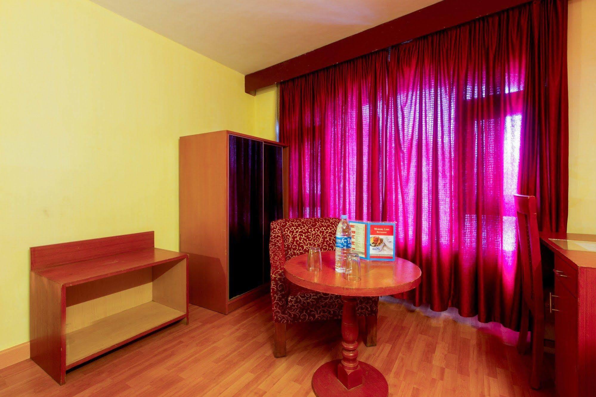 Fabhotel Khems Shoram Palace Road Ooty Kültér fotó