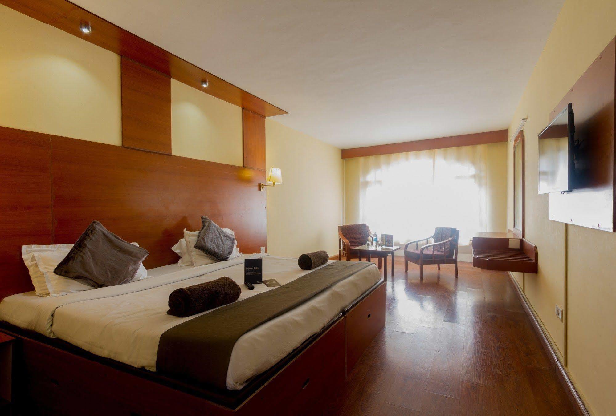 Fabhotel Khems Shoram Palace Road Ooty Kültér fotó
