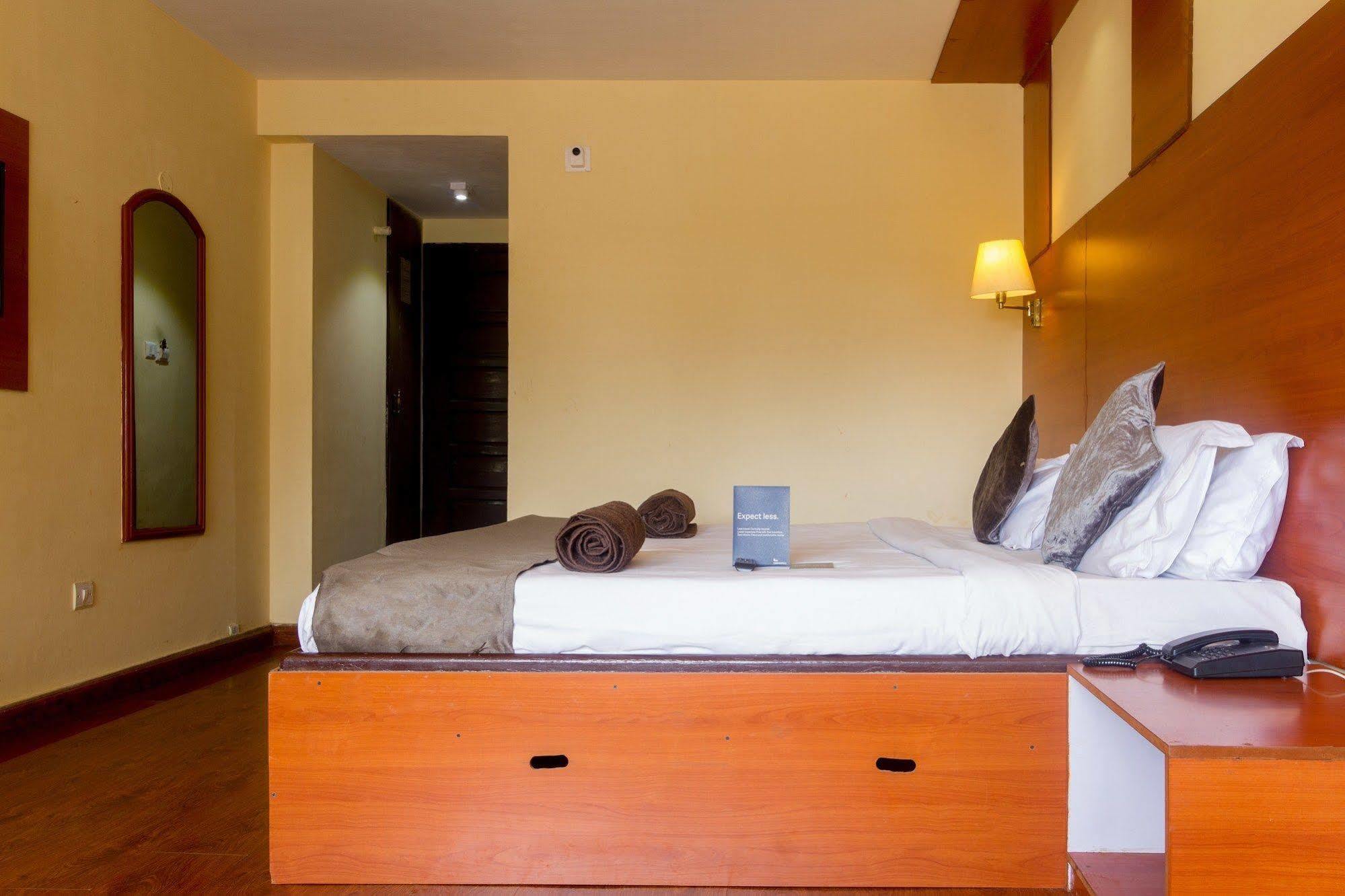 Fabhotel Khems Shoram Palace Road Ooty Kültér fotó