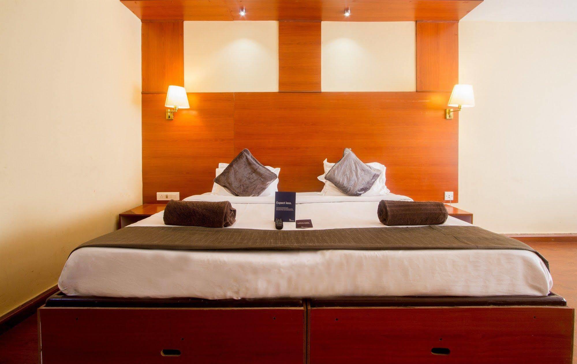 Fabhotel Khems Shoram Palace Road Ooty Kültér fotó