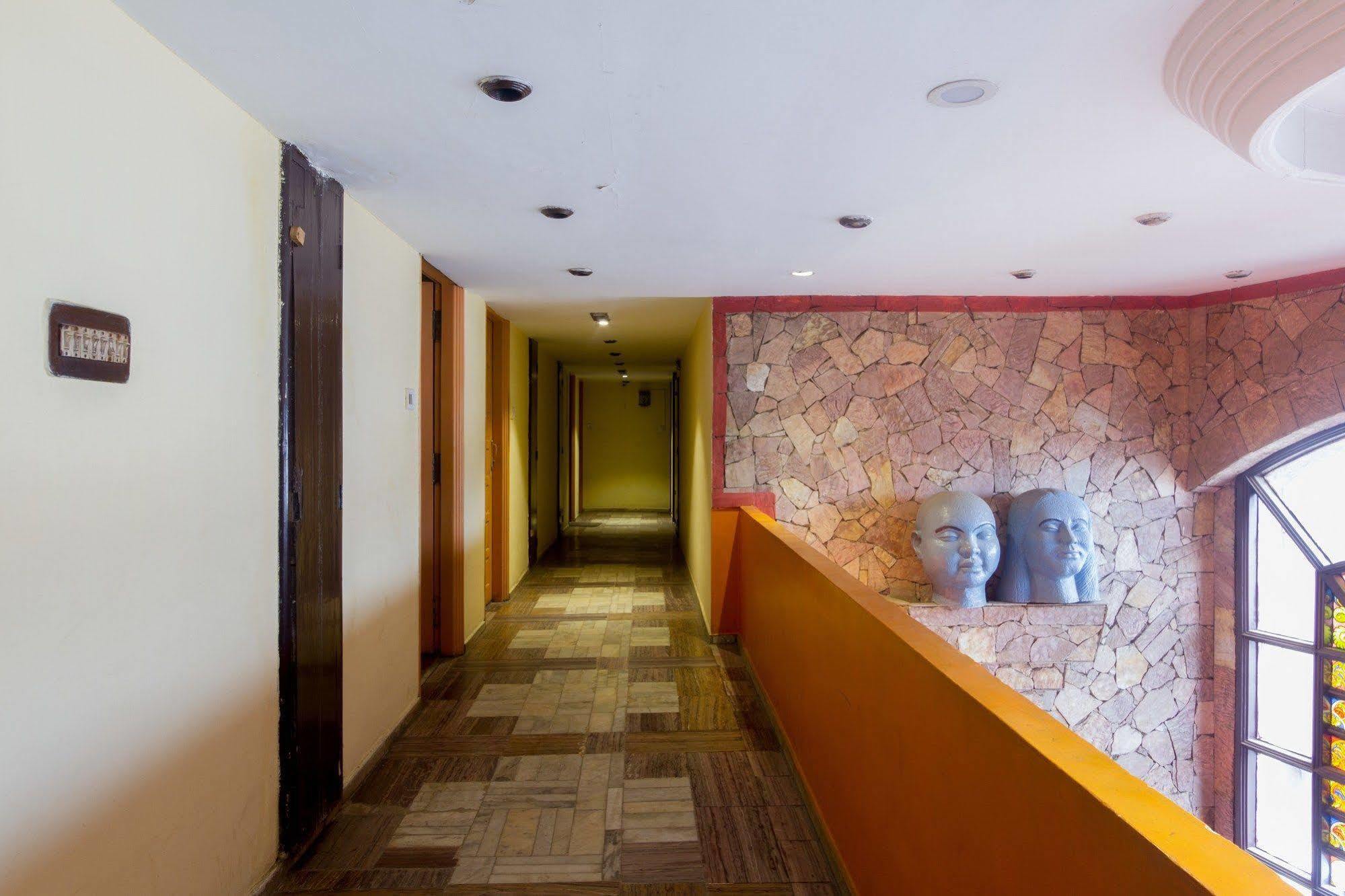 Fabhotel Khems Shoram Palace Road Ooty Kültér fotó